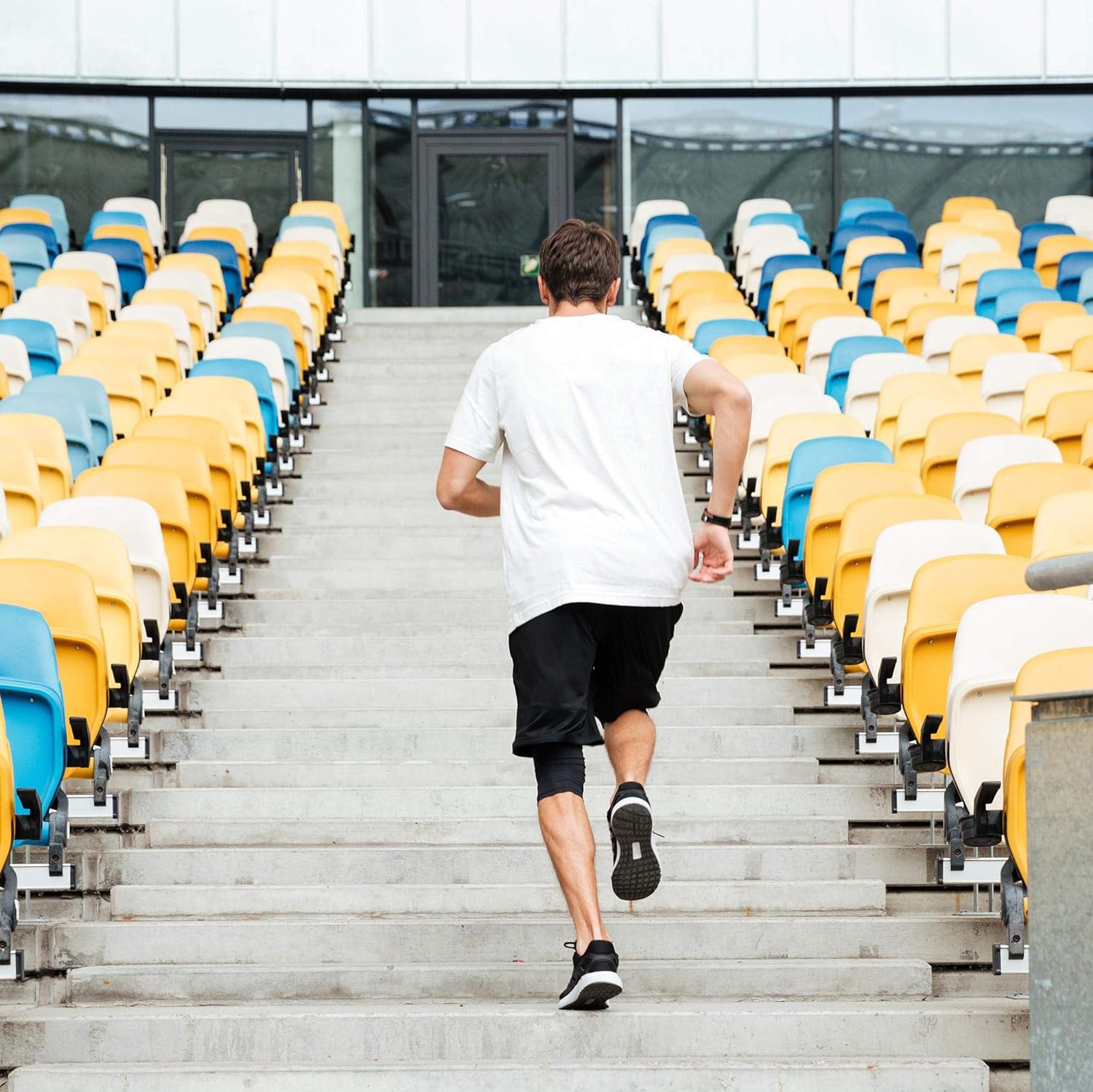 Men's Athletic Shorts with Pockets and Elastic Waistband Quick Dry Activewear Workout Shorts for Men - Image 4